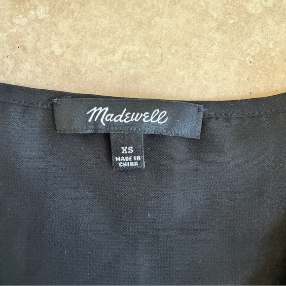 Madewell Pleated Black Sleeveless V Neck Blouse Womens Size XS Layered Chiffon - Picture 14 of 15
